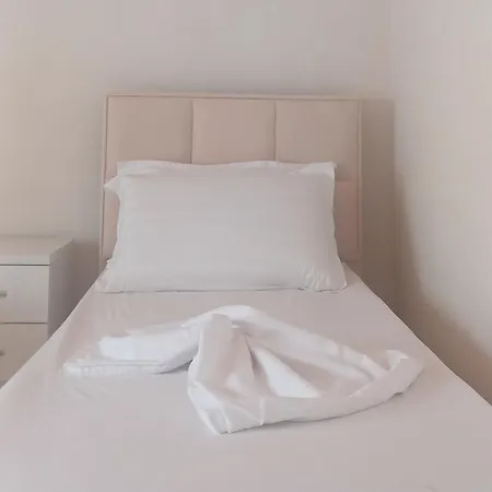 Bujtina Dalmacia 2 *
