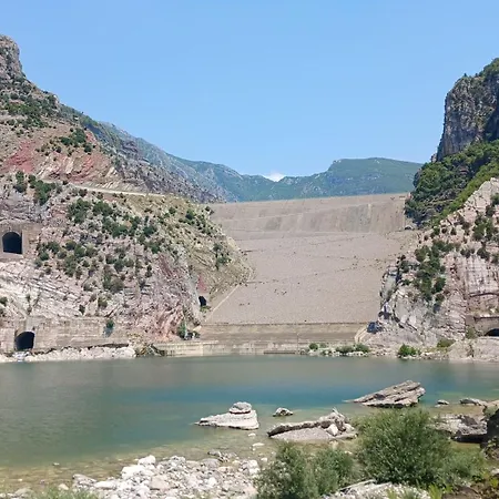 Bujtina Dalmacia 2 * Shkodër